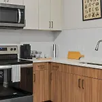 Apartment Stylish 1br With Pool & Gym In The Gulch *