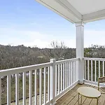 Apartment Landing Modern With Amazing Amenities Nashville