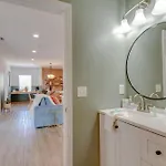 The Main Jane Apartment
