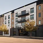 Sobro With Patio Views Rooftop + Gym Walk To Broadway Stylish Unit Community Amenities Paid Garage Parking 24 7 Hospitality Apartment Nashville