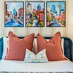 Apartment 4br Getaway - Rooftop Views - Fire Pit *
