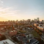 Apartment Sobro With Patio Views Rooftop + Gym Walk To Broadway Stylish Unit Community Amenities Paid Garage Parking 24 7 Hospitality