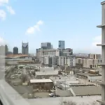 Stylish 1br With Pool & Gym In The Gulch *