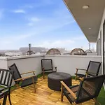Penthouse River View With Patio And Parking Near Downtown *