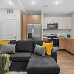 Modern 1br Walk To Gulch And Broadway Nashville
