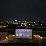 Modern Luxe Townhome With Rooftop Cinema Apartment