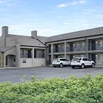 Quarters Inn & Suites