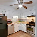 < 1 Mi To Vanderbilt: Nashville Apt