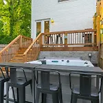 Vacation Haven Hot Tub Fire Pit Grill & Arcade * Nashville