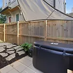 Designer Single Family House-Rooftop- Hot Tub