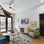 Venus - Odyssey - Heart Of Midtown Holiday home