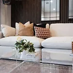 Holiday home Hyve - Mahogany - Walk To Broadway *
