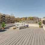 Mesmerize Melrose - 5 Mins To Broadway - Rooftop Deck