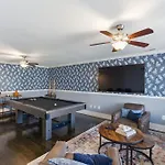 New 7 Mins To Broadway Sleeps 8
