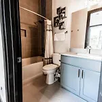 Luxe-broadway Getaway-heart Of Gulch-mins To Broadway Holiday home