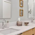 Hyve - Southern Comfort - Walk To Broadway Holiday home Nashville