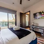 Luxe-broadway Getaway-heart Of Gulch-mins To Broadway Holiday home