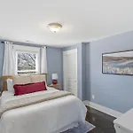 New 7 Mins To Broadway Sleeps 8 Holiday home Nashville