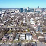 Cultured Coach - Music Row - Mins To Downtown Holiday home