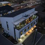 Luxe-broadway Getaway-heart Of Gulch-mins To Broadway Holiday home Nashville