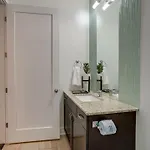 Lofts At 30th - Urban Sky - Mins To Broadway *