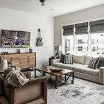 Edgehill Duo - 2 Townhomes - Mins Vanderbilt Holiday home