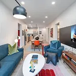 Hyve-retro Modern-full Gym-walk To Broadway *
