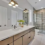 Downtown Dolly - Heart Of Gulch - Rooftop Hot Tub Holiday home