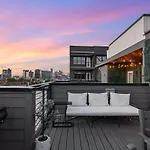Luxe-cowboy Country-patio Hot Tub-downtown Living Holiday home Nashville