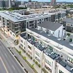 Luxe-cowboy Country-patio Hot Tub-downtown Living *