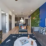 Modern Muse-odyssey-full Gym-heart Of Midtown Holiday home *
