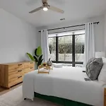 Savanna - Heart Of Midtown - Odyssey At The Park