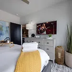 Holiday home Parthenon Park-odyssey-heart Of Midtown