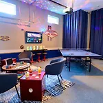 New Nashvegas Downtown Rooftop Views 13beds Holiday home *