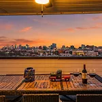 New Nashvegas Downtown Rooftop Views 13beds Holiday home Nashville