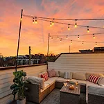 New Nashvegas Downtown Rooftop Views 13beds Holiday home