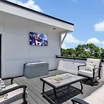 Soprano - Private Rooftop - 8 Mins To Broadway *