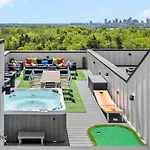 Sounds Like Fun Stunning Views 5 Miles To Dt Holiday home *