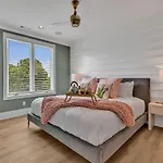 Resonant - 2 Townhomes - 2 Private Rooftop Decks Holiday home Nashville