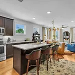 Holiday home Woodwind - Minutes To Broadway -walk To Breweries Nashville
