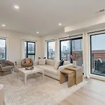 Holiday home Hyve - Tropical Penthouse - Pool & Gym Nashville