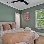 Resonant - 2 Townhomes - 2 Private Rooftop Decks *