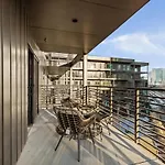 Hyve - Tropical Penthouse - Pool & Gym *