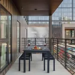 Hyve -tropical Peach -walk To Broadway - Pool&gym! Nashville