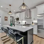 Resonant - 2 Townhomes - 2 Private Rooftop Decks Holiday home *