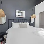 Enchant - Stunning Views - Modern Luxe