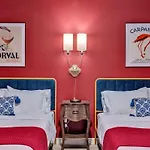 Holiday home Hyve - Tropical Penthouse - Pool & Gym