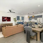 Sunspire-private Deck-in East Holiday home Nashville