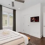 Urban Spur-3 Bedroom Townhome-6 Min Nissan Stadium Holiday home
