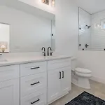 Aurora-private Deck-9 Mins To Broadway Holiday home Nashville